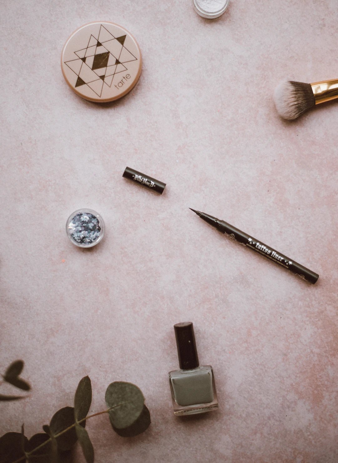 Astuces pour Prolonger Votre Fond de Teint Adaptable - Hailey Beauty