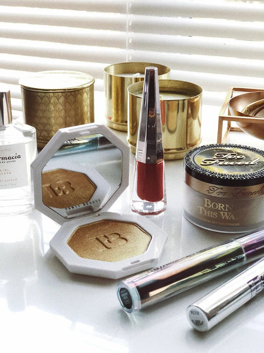Le Fond de Teint Adaptable : Beauté pour Tous les Âges - Hailey Beauty
