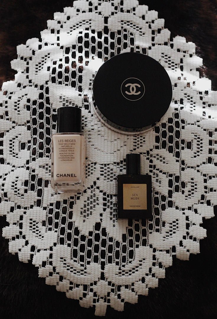 Le Fond de Teint Adaptable pour un Teint Radiant - Hailey Beauty