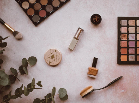 Le fond de teint adaptable : votre allié contre les caprices du temps - Hailey Beauty